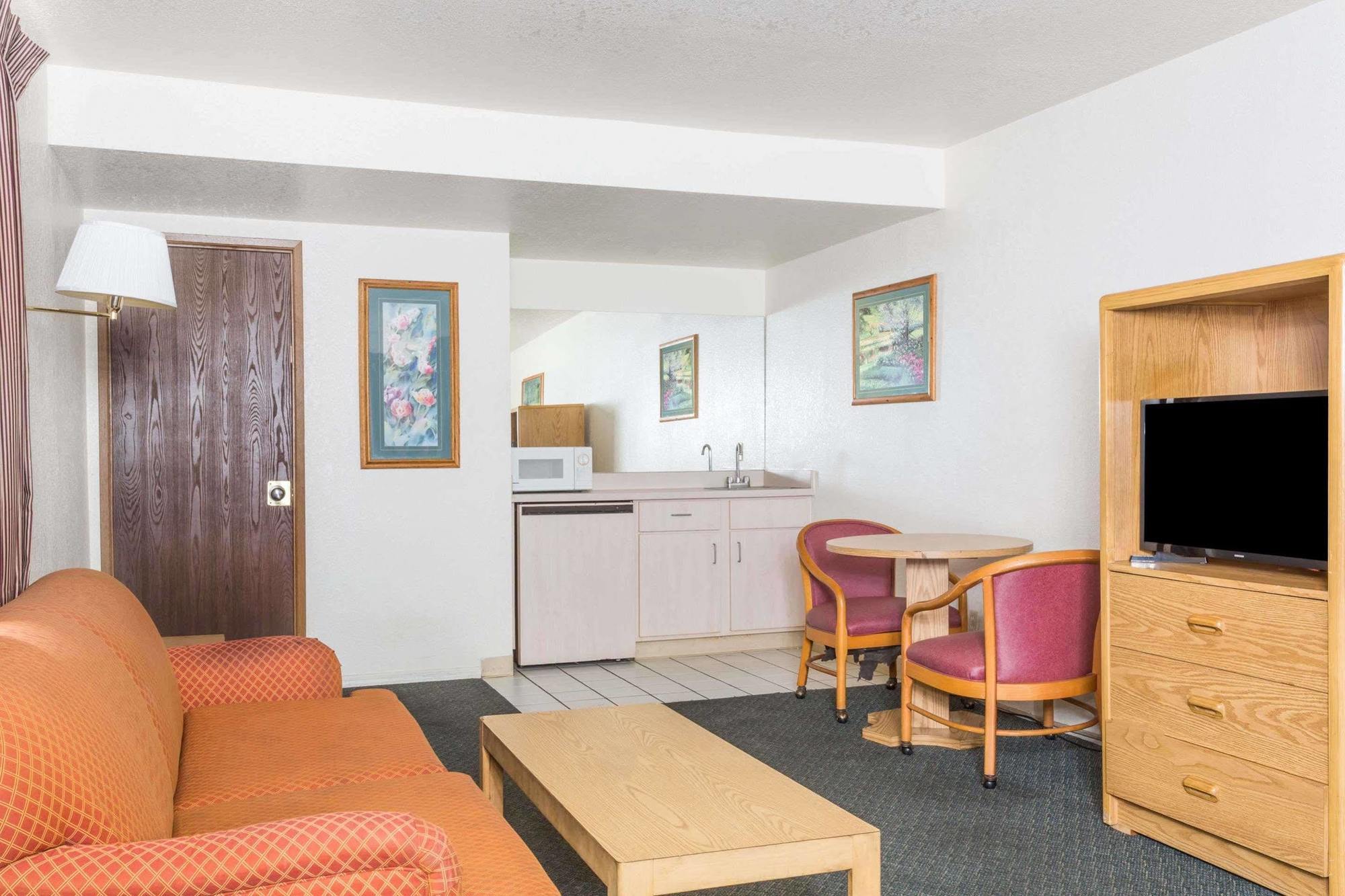 Super 8 By Wyndham Phoenix Metro North Buitenkant foto